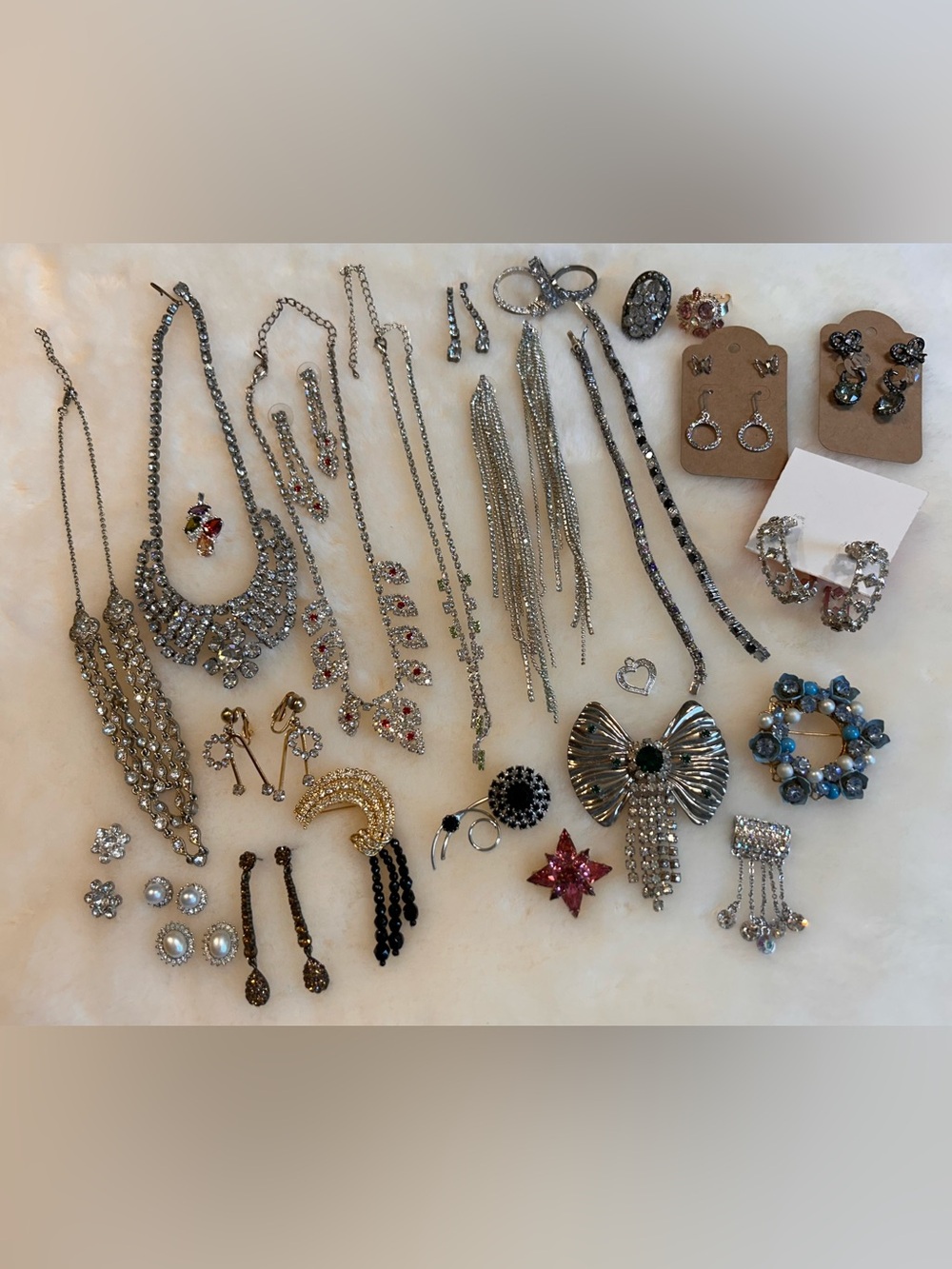 Lot of vintage to modern rhinestone sparkly jewelry estate